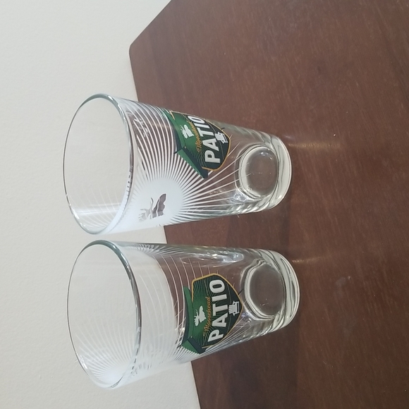 BA12:  COLLECTIBLES 2 MOOSEHEAD CANADIAN BEER PATIO GLASS - Picture 6 of 6